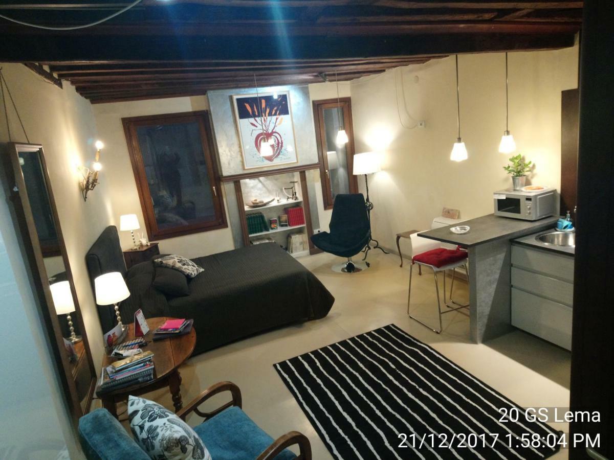 Suite Apartment San Marco 1825 Veneza Exterior foto